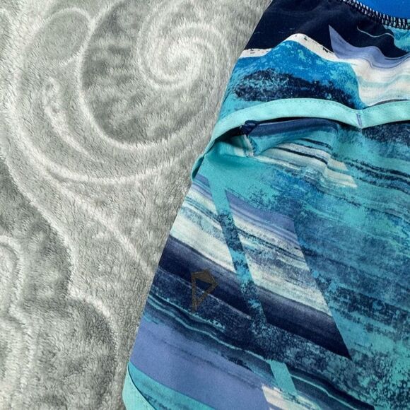 Girls Ivivva Shorts - Picture 3 of 4